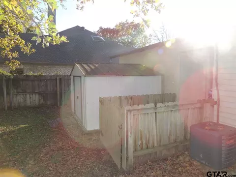 243 Hideaway Ln E, Hideaway, TX 75771 photo 13