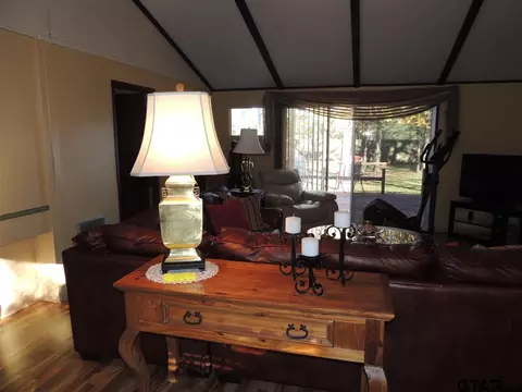 243 Hideaway Ln E, Hideaway, TX 75771 photo 9
