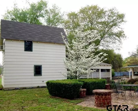 1084 E Main, Van, TX 75790 photo 22