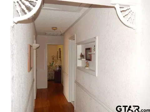 1084 E Main, Van, TX 75790 photo 11