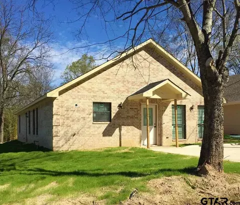 707 E 11th St, Mount Pleasant, TX 75455 photo 1