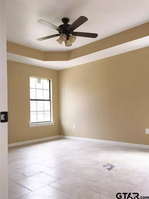707 E 11th St, Mount Pleasant, TX 75455 photo 8