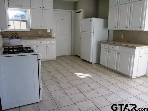 1913 E 5th, Tyler, TX 75701 photo 3