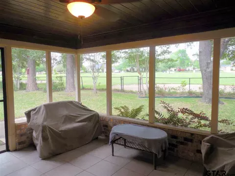219 Hideaway Ln E, Hideaway, TX 75771 photo 17