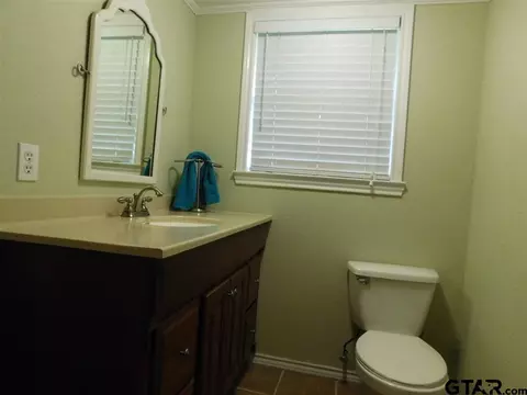 727 Pine St, Gilmer, TX 75644 photo 15