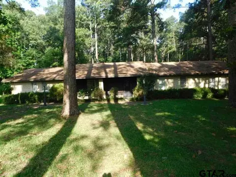 209 Maple, Gilmer, TX 75644 photo 1