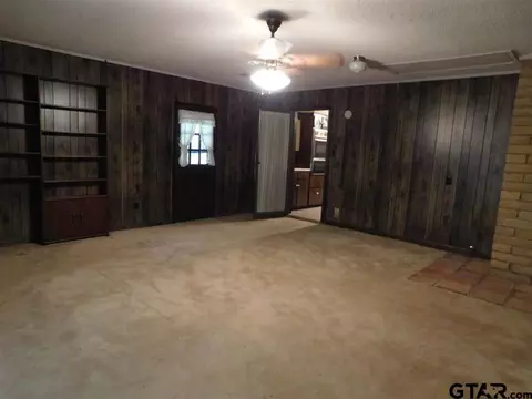 209 Maple, Gilmer, TX 75644 photo 8
