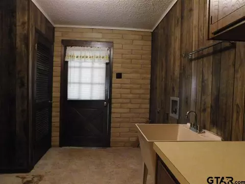 209 Maple, Gilmer, TX 75644 photo 13