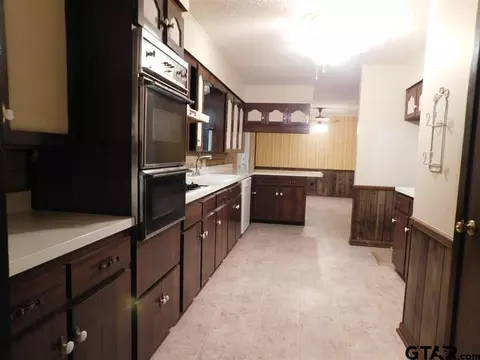 209 Maple, Gilmer, TX 75644 photo 9