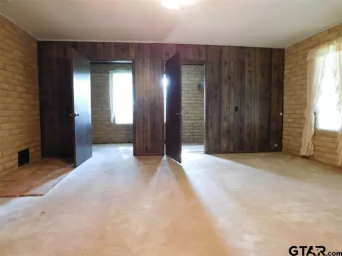 209 Maple, Gilmer, TX 75644 photo 7