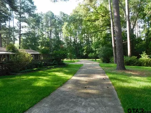209 Maple, Gilmer, TX 75644 photo 18