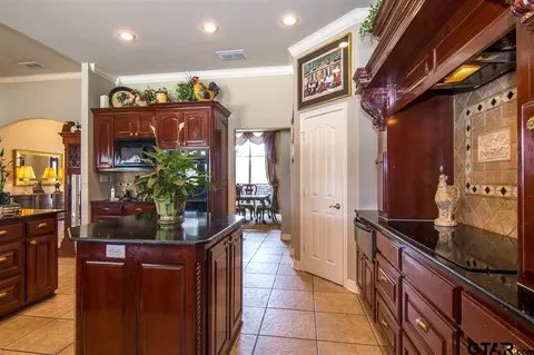 4105 Willow Bnd, Longview, TX 75602 photo 8