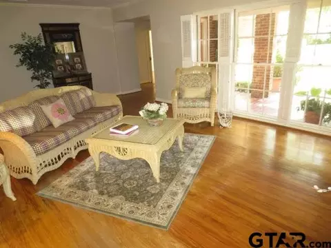 512 E Third, Tyler, TX 75701 photo 6