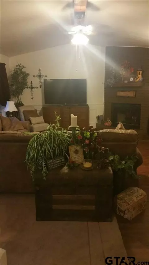 1209 Chad, Longview, TX 75604 photo 3