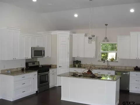 519 Colorado, Van, TX 75790 photo 3
