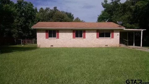 916 Schley, Gilmer, TX 75644 photo 1