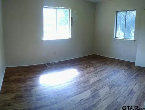 916 Schley, Gilmer, TX 75644 photo 7