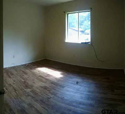 916 Schley, Gilmer, TX 75644 photo 6