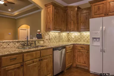 355 Rabbit Run Trl, Longview, TX 75603 photo 6