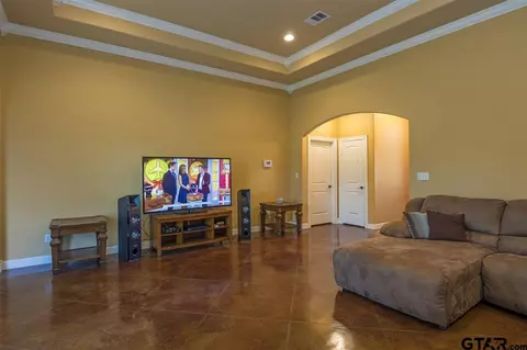 355 Rabbit Run Trl, Longview, TX 75603 photo 4