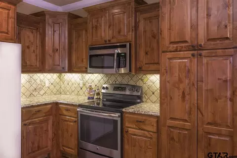 355 Rabbit Run Trl, Longview, TX 75603 photo 8