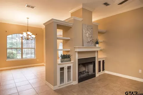 402 E Pirate St, Longview, TX 75604 photo 7