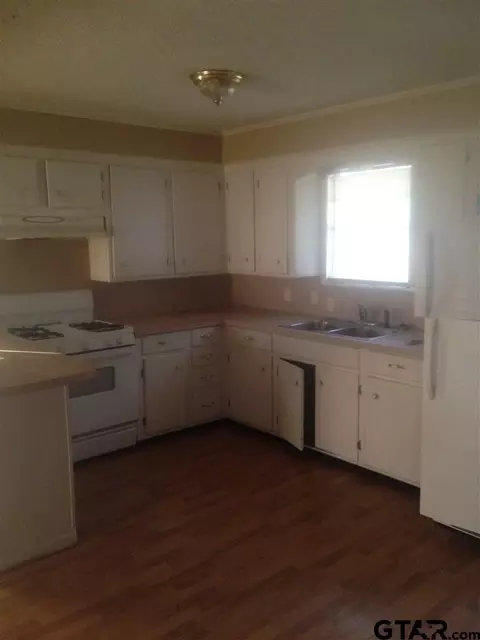 105 E Ln, Quitman, TX 75783 photo 5