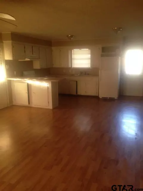 105 E Ln, Quitman, TX 75783 photo 6