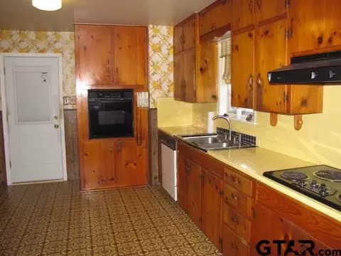 1120 Pine Bluff Dr, Longview, TX 75604 photo 3