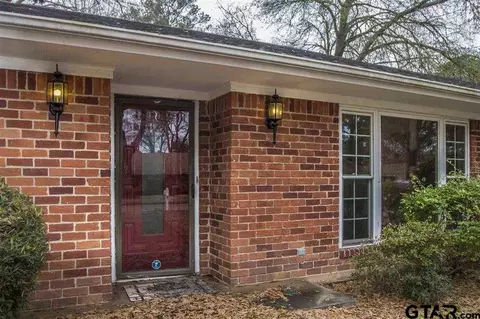 304 Beverly, Longview, TX 75601 photo 2