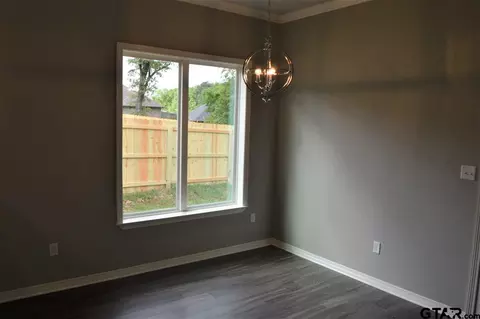 1744 Austin, Tyler, TX 75701 photo 7