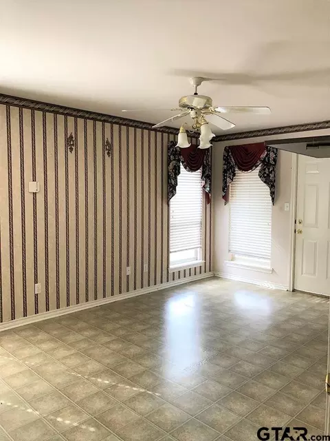 1102 E 3rd St, Mount Pleasant, TX 75455 photo 7