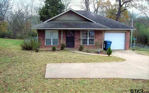 1102 E 3rd St, Mount Pleasant, TX 75455 photo 1