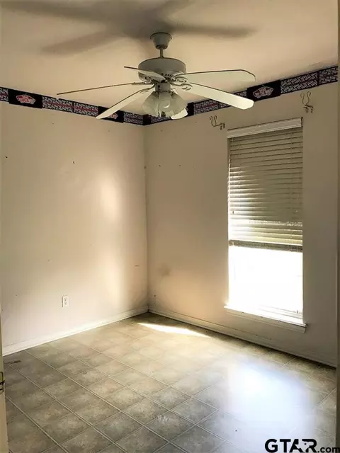 1102 E 3rd St, Mount Pleasant, TX 75455 photo 6