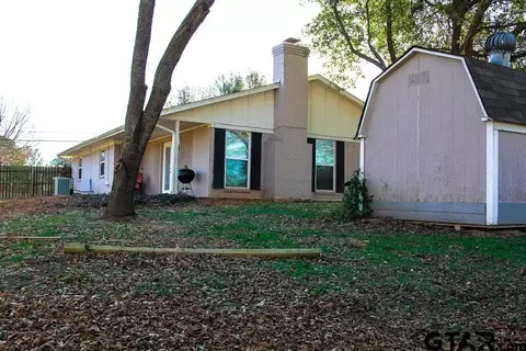 302 Hideaway Ln E, Hideaway, TX 75771 photo 3