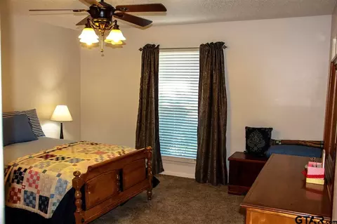 302 Hideaway Ln E, Hideaway, TX 75771 photo 18
