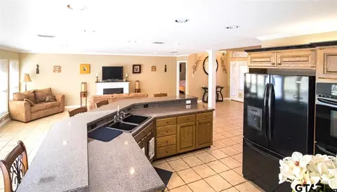 302 E Br, Longview, TX 75605 photo 9