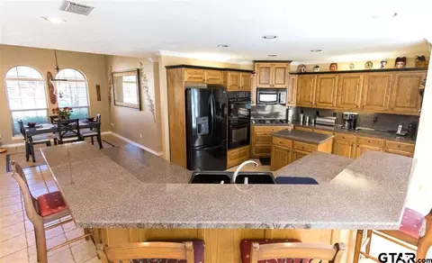 302 E Br, Longview, TX 75605 photo 8