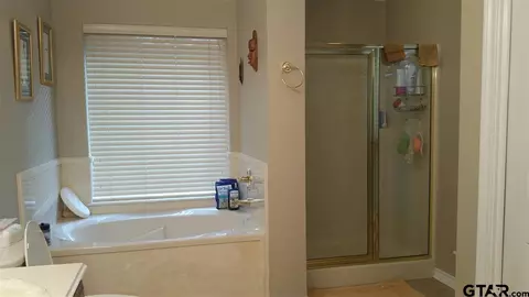 302 E Br, Longview, TX 75605 photo 14