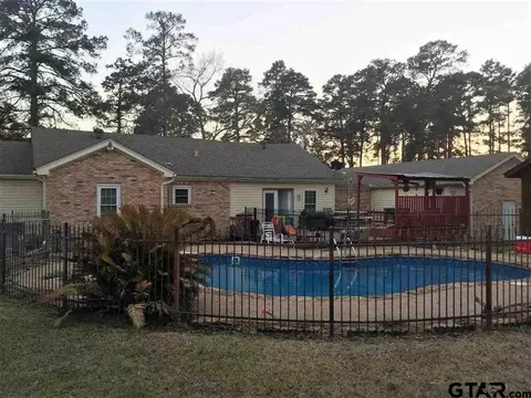708 Pine St, Gilmer, TX 75644 photo 11