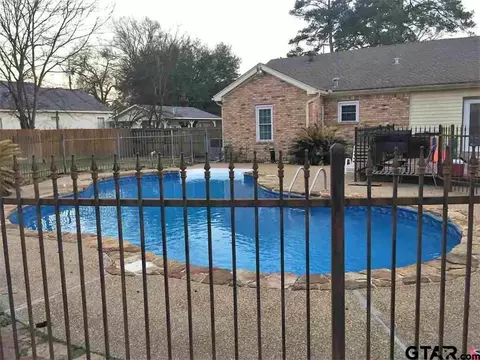 708 Pine St, Gilmer, TX 75644 photo 13