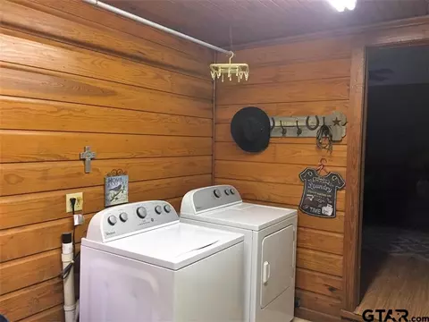 708 Pine St, Gilmer, TX 75644 photo 6