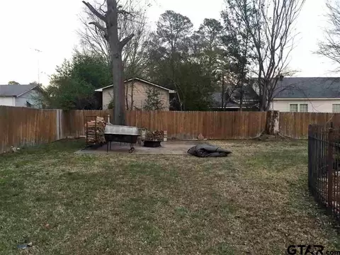 708 Pine St, Gilmer, TX 75644 photo 12