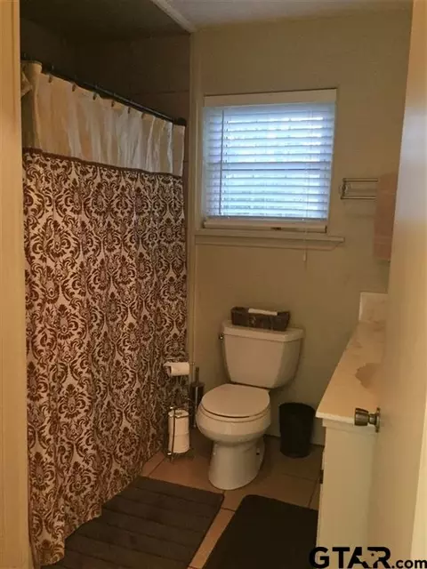 708 Pine St, Gilmer, TX 75644 photo 16