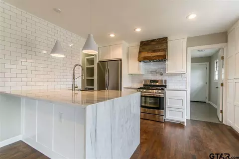 409 E 9th St, Tyler, TX 75701 photo 8