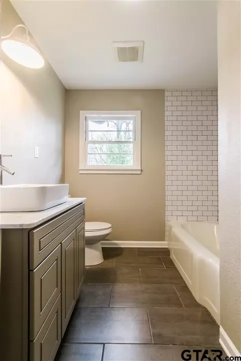 409 E 9th St, Tyler, TX 75701 photo 17