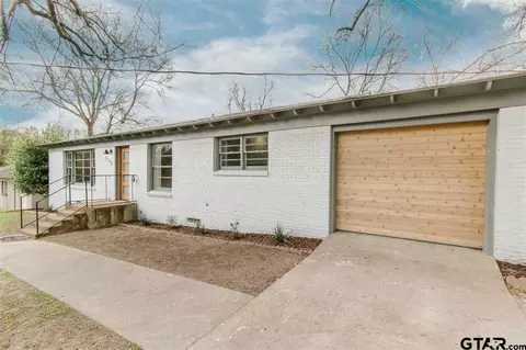409 E 9th St, Tyler, TX 75701 photo 4
