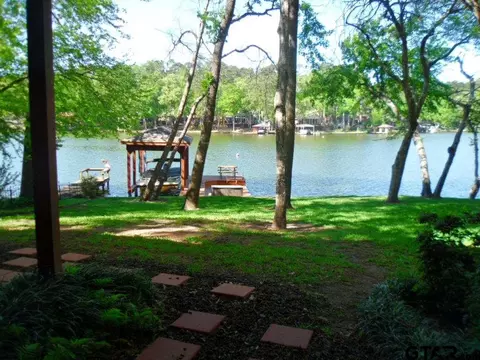 562 Hideaway Ln E, Hideaway, TX 75771 photo 2