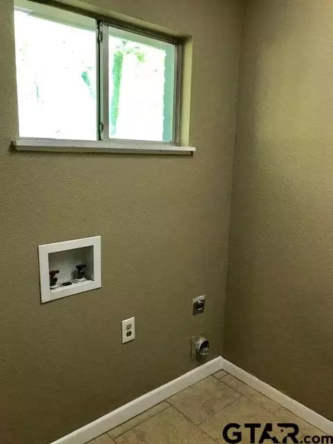 435 Tech Pl, Tyler, TX 75701 photo 6