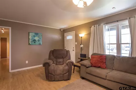 201 Ruby, Longview, TX 75604 photo 4
